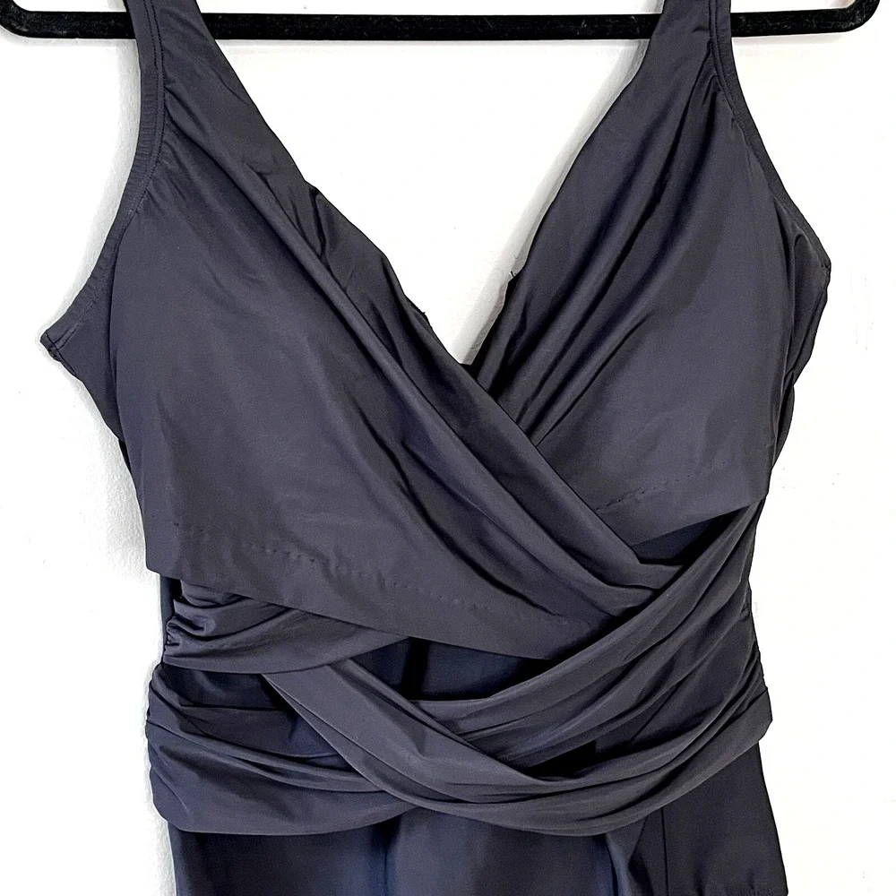 Lands End Slender Suit Wrap‎ One-Piece Swimsuit 16D Black Firms Shapes Vacation